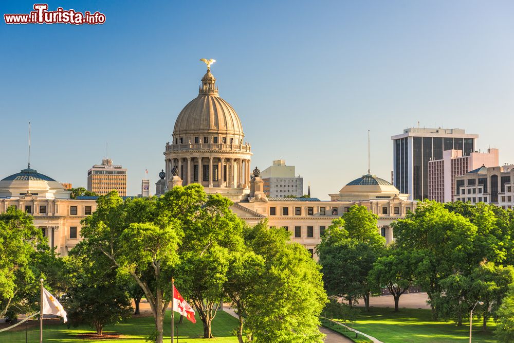 Immagine La cupola del Campidoglio nel centro storico di Jackson, Mississippi, Stati Uniti d'America.