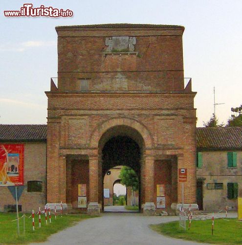Immagine La Delizia di Belriguardo, una delle "delizie" estensi nel terriorio di Voghiera