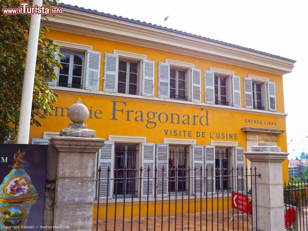 Immagine La facciata della Profumeria Fragonard a Grasse (Francia): è una delle "maison" produttrici di profumo più antiche al mondo - © Elena19 / Shutterstock.com