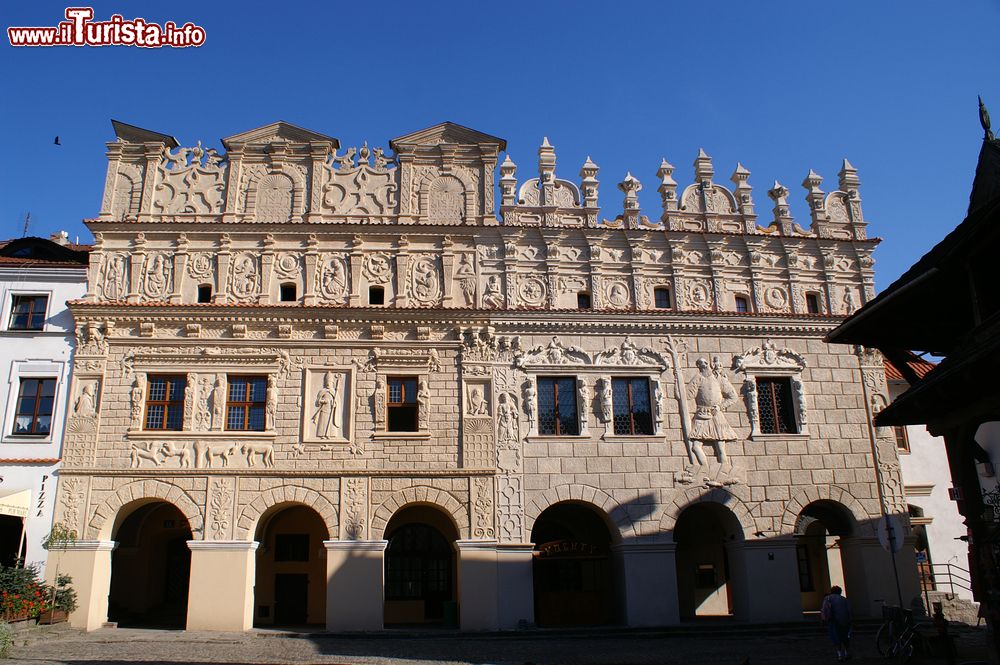 Immagine La facciata di un edificio storico nel centro di Kazimierz Dolny (Polonia): la sua costruzione risale al 1615.