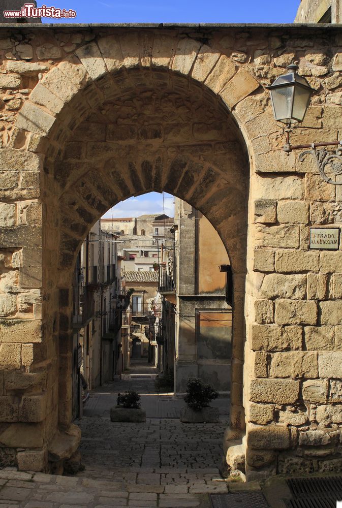 Immagine Italy, Sicily, Chiaramonte Gulfi