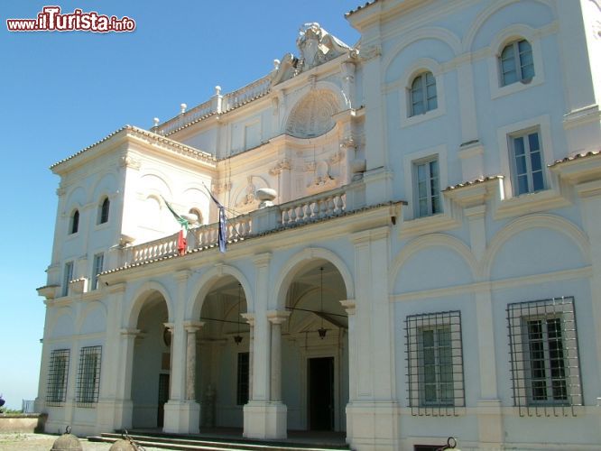 Immagine La facciata di Villa Falconieri a Frascati - © R Clemens - CC BY-SA 3.0 - Commons.