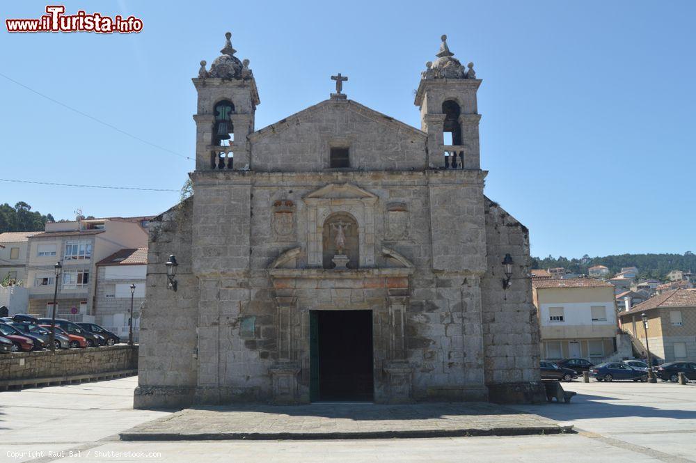 Immagine La facciata principale della chiesa di Santa Liberata a Bayonne, Francia - © Raul Bal / Shutterstock.com