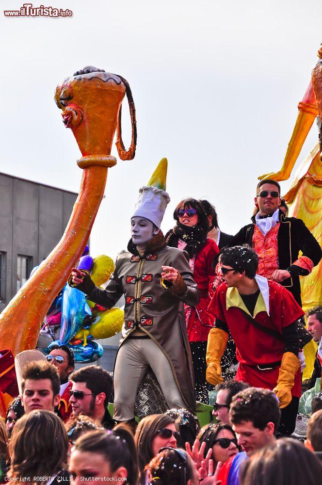 Immagine La festa di Carnevale in piazza a Moncalieri, Piemonte - © ROBERTO ZILLI / Shutterstock.com