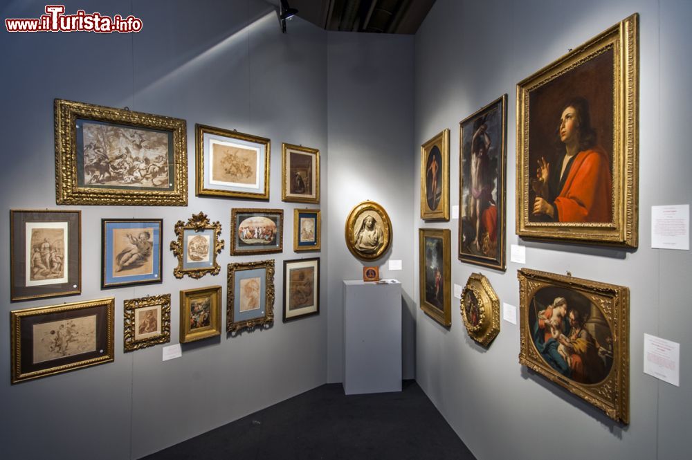 Immagine La Fiera dell'Antiquariato di Modena: Modenantiquaria si svolge a Modenafiere (Emilia-Romagna).