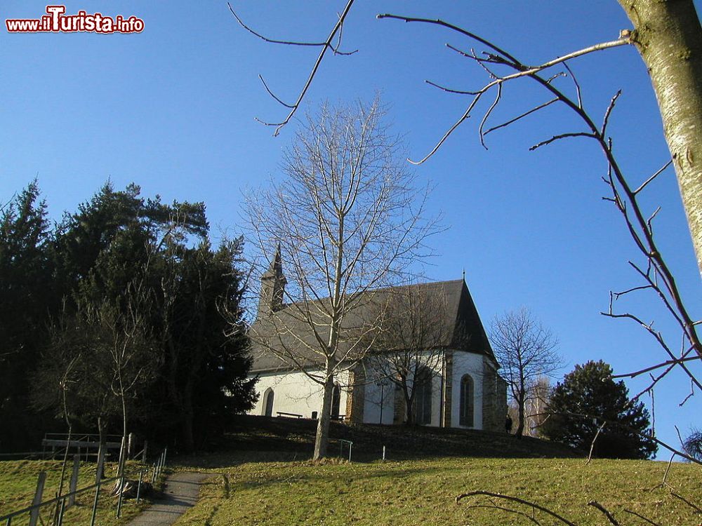 Immagine La Filialkirche Maria Magdalena di Bad Schallerbach in Alta Austria - © Martina Malzer - CC BY-SA 2.0 de, Wikipedia