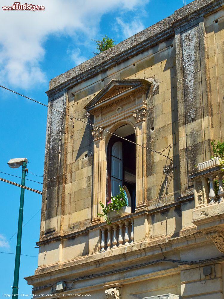 Immagine La finestra di un palazzo rinascimentale nella città di Galatina, Puglia - © Alvaro German Vilela / Shutterstock.com