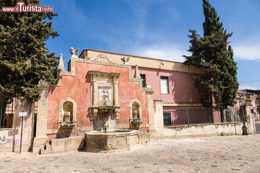 Immagine La Fontana della Nifa Zizza, capolavoro barocco a Militello in Val di Catania in Sicilia