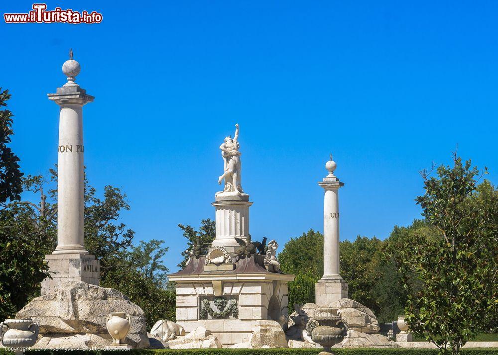 Immagine La fontana di Ercole e Anteo nei giardini del palazzo reale di Aranjuez, Spagna - © Lord Kuernyus / Shutterstock.com