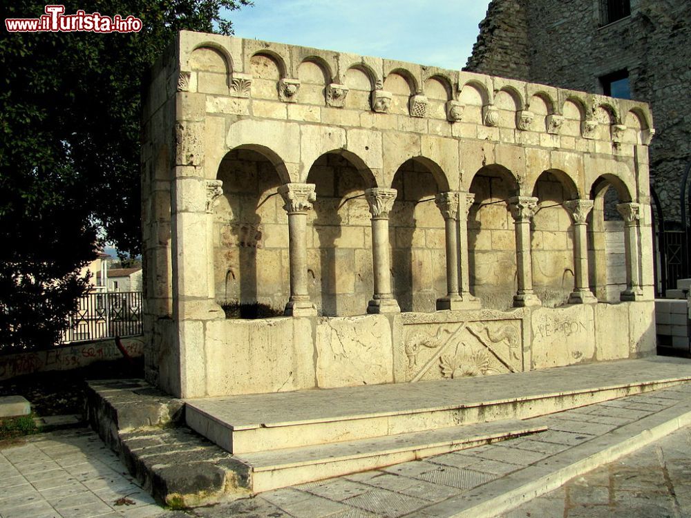 Immagine La Fontana Fraterna di Isernia, uno dei simboli della città