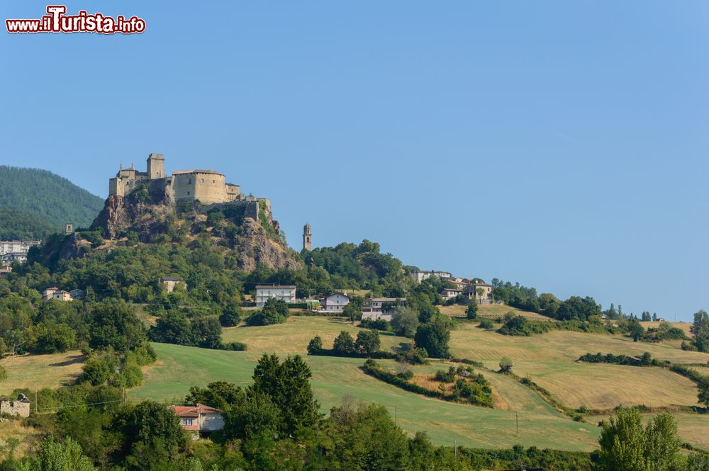 Immagine La fortezza di Bardi è una grande attrazione turistica del comune parmigiano. Ogni anno è visitata da migliaia di persone.