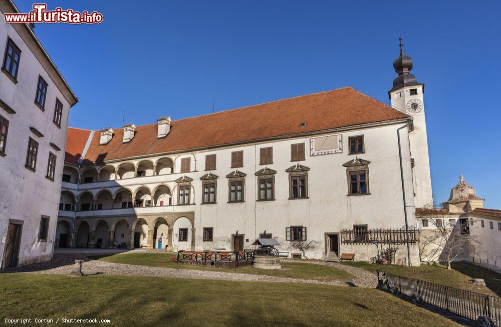 Immagine La fortezza di Ptuj, Slovenia. Venne costruita a metà del XII° secolo per difendersi dagli ungheresi - © Cortyn / Shutterstock.com