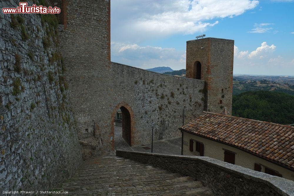 Immagine La fortezza medievale di Montefiore Conca in Emilia-Romagna - © MTravelr / Shutterstock.com