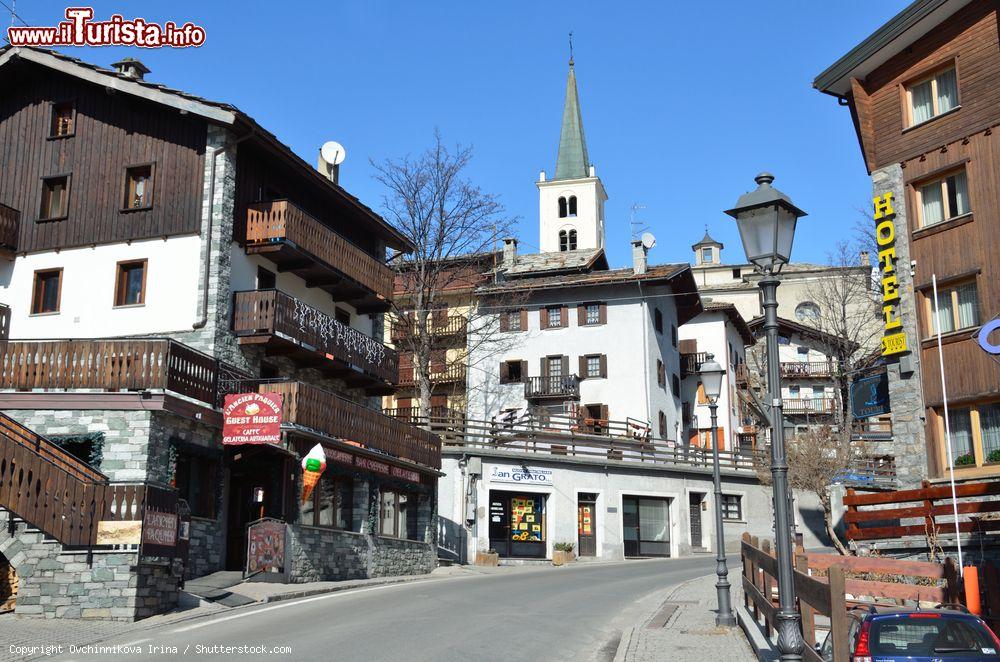 Immagine La frazione di Paquier a Valtournenche in Valle d'Aosta - © Ovchinnikova Irina / Shutterstock.com
