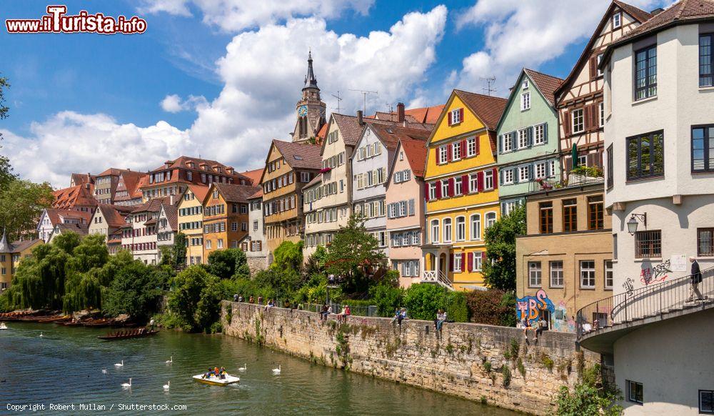 Immagine La località di Tubinga sul fiume Neckar in Germania, Land del Baden-Wurttemberg - © Robert Mullan / Shutterstock.com