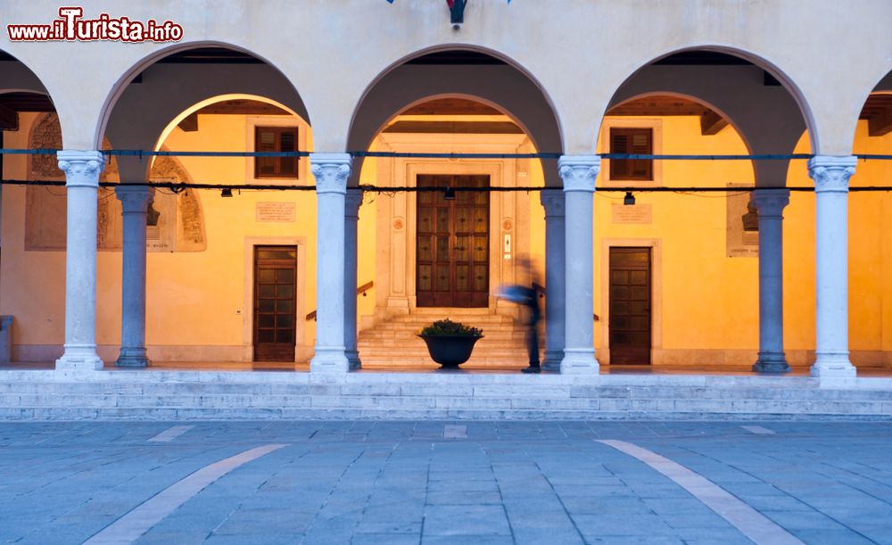 Immagine La loggia del Municipio di Sacile, siamo in provincia di Pordenone nel Friuli