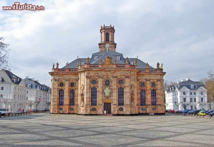 Immagine La Ludwigskirche in centro a Saarbrucken, in Germania