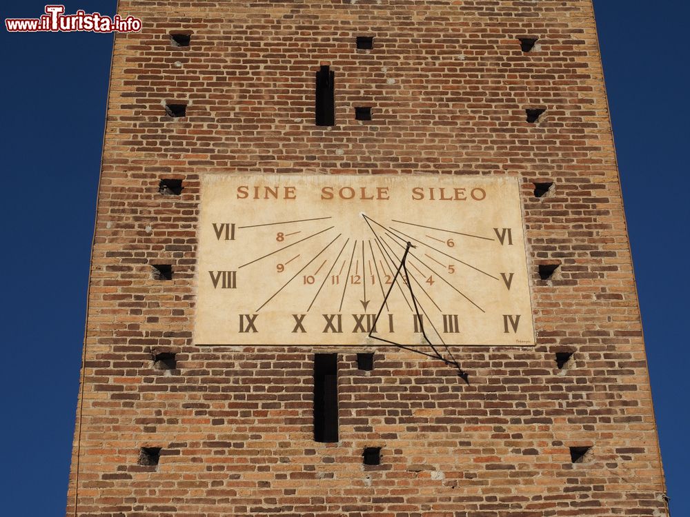 Immagine La Meridiana della Torre CIvica di Grugliasco in Piemonte