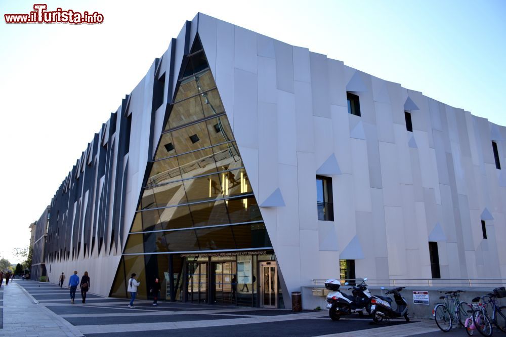 Immagine La moderna struttura del Conservatorio Darius Milhaud di Aix-en-Provence (Francia