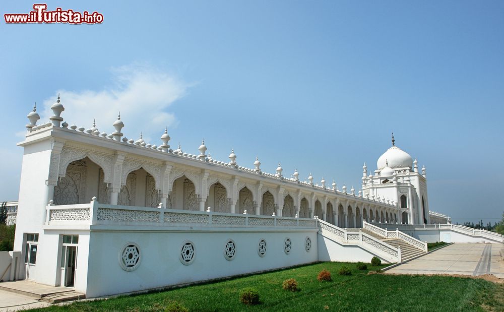 Immagine La Moschea Bianca al centro culturale Hui di Yinchuan, provincia di Ningxia, Cina.