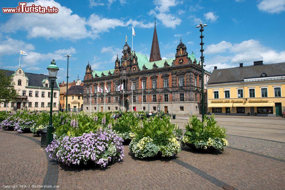 Immagine La piazza principale di Malmo, Svezia. Dopo Stoccolma e Gothenburg, Malmo è la terza città più visitata del paese - © Pe3k / Shutterstock.com