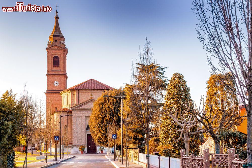 Immagine La Pieve di Barbiano, frazione di Cotignola, dedicata al protomartire Santo Stefano (Emilia Romagna).