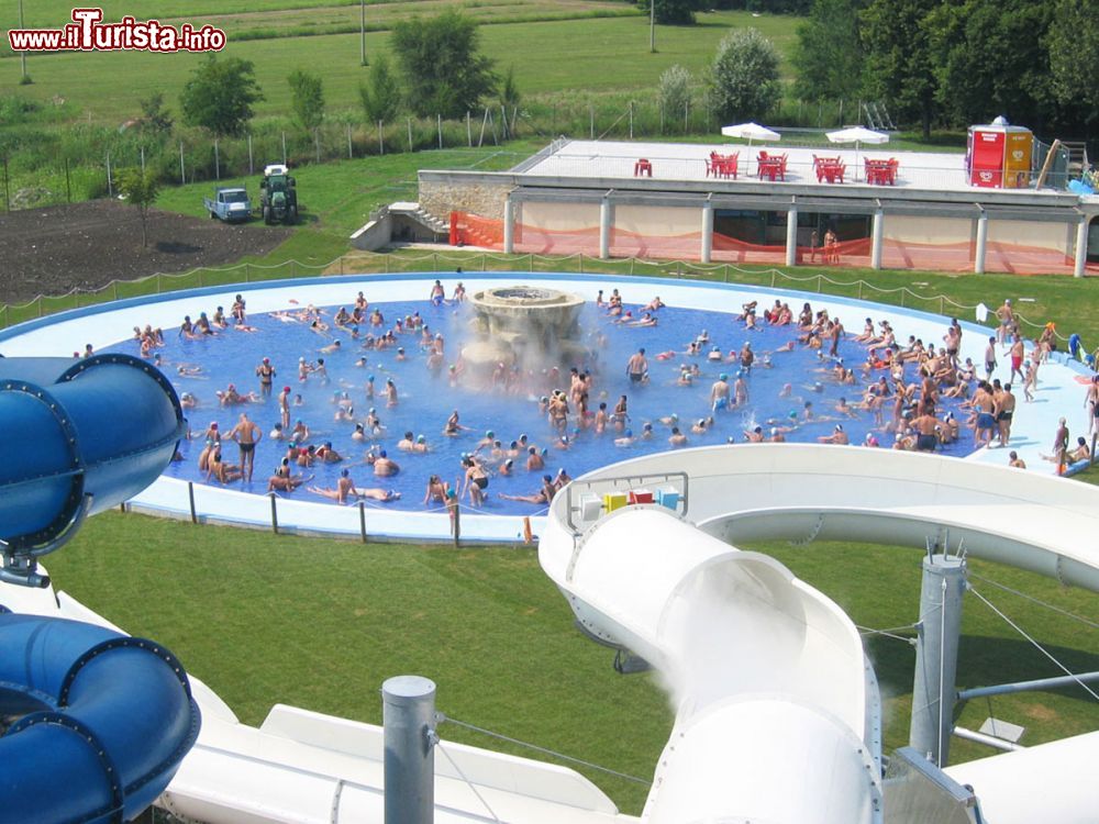 Immagine La piscina alla Terme di Giunone di Caldiero in Veneto  - ©  www.termedigiunone.it