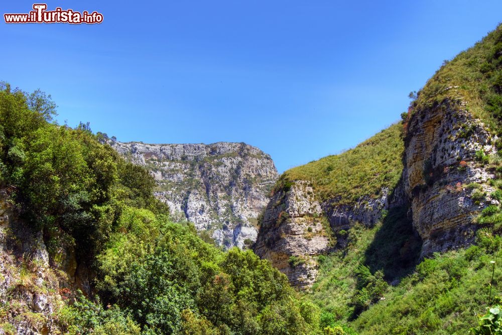 Immagine La Riserva Naturale di Cavagrande vicino a Cassibile in Sicilia