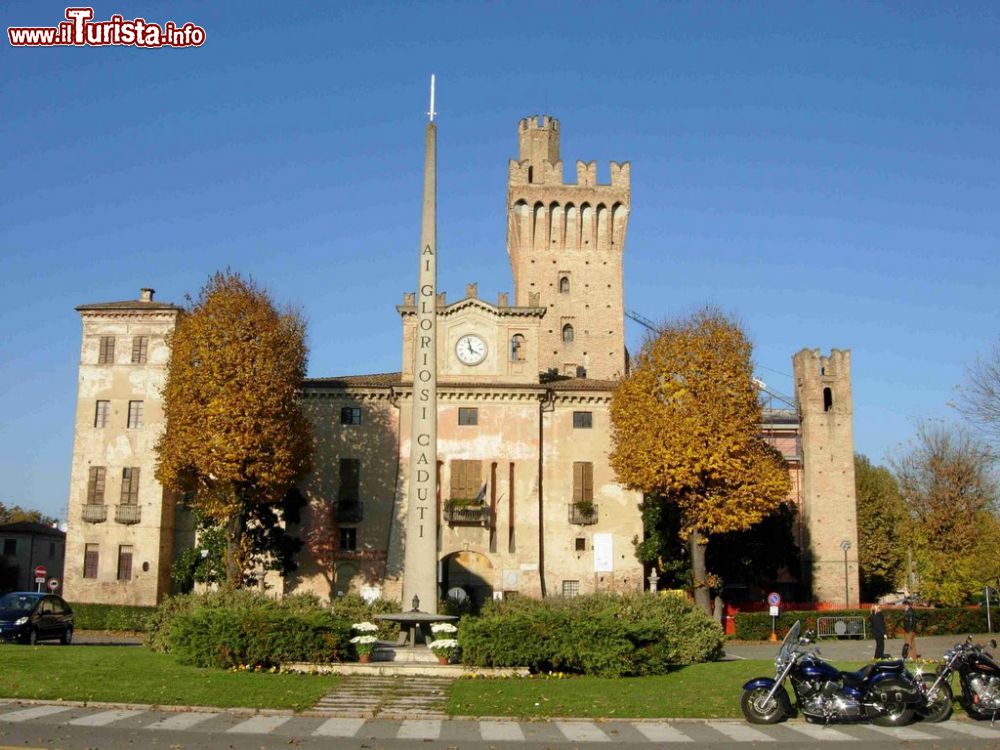 Immagine La Rocca di Caorso in provincia di Piacenza, Emilia-Romagna - © gigirad1980 / mapio.net