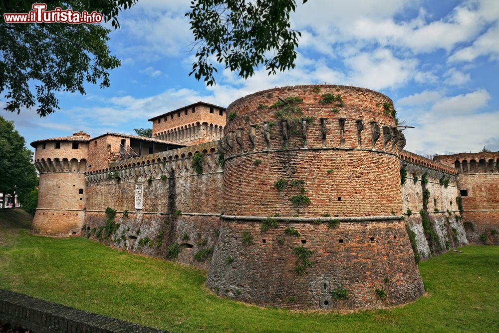 Immagine La Rocca di Caterina Sforza a Forlì in Romagna, ospita il carcere cittadino