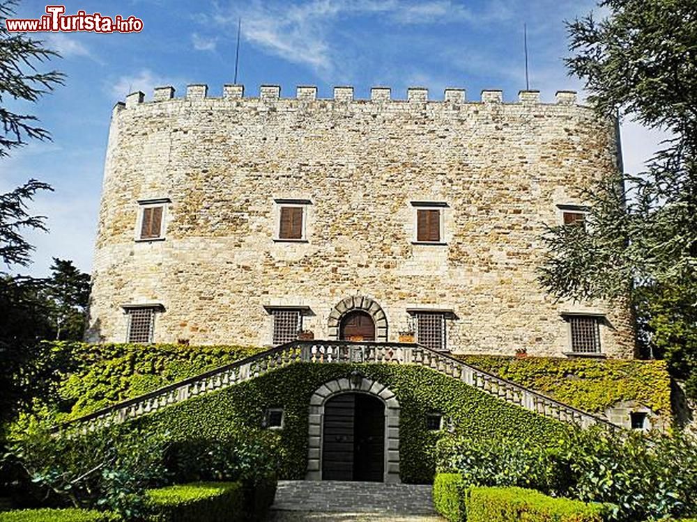 Immagine La Rocca di montemurlo in Toscana  - © Massimilianogalardi, CC BY-SA 3.0, Wikipedia