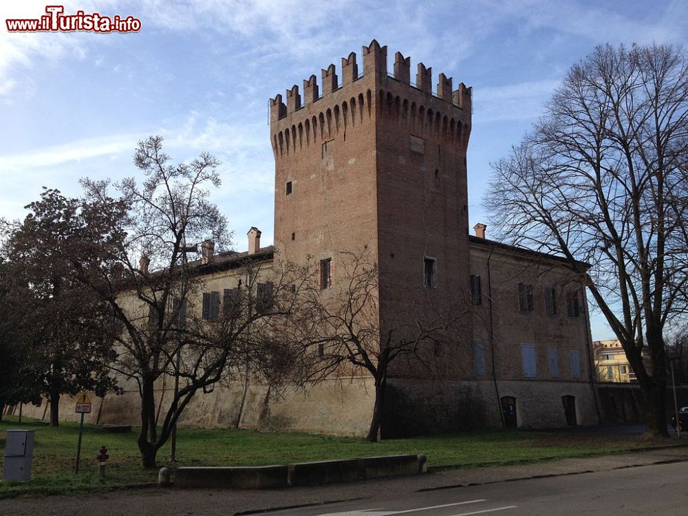 Immagine La Rocca Estense di San Martino in Rio, provincia di Reggio nell'Emilia - © Bucaramango - CC BY-SA 3.0, Wikipedia
