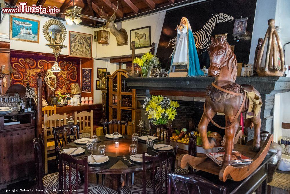 Immagine La sala di una pizzeria-ristorante di Puerto de la Cruz, Tenerife, isole Canarie - © Salvador Aznar / Shutterstock.com