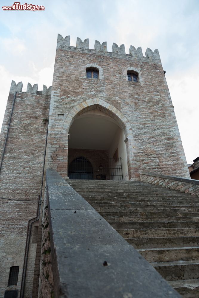 Immagine La scala mediovale d'accesso al complesso del Palazzo del Podestà di Fabriano