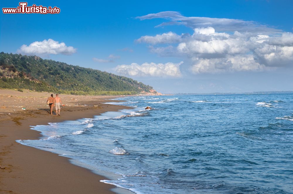 Immagine La spiagga deserta di "Rana e Hedhun" a San Giovanni di Medua in Albania
