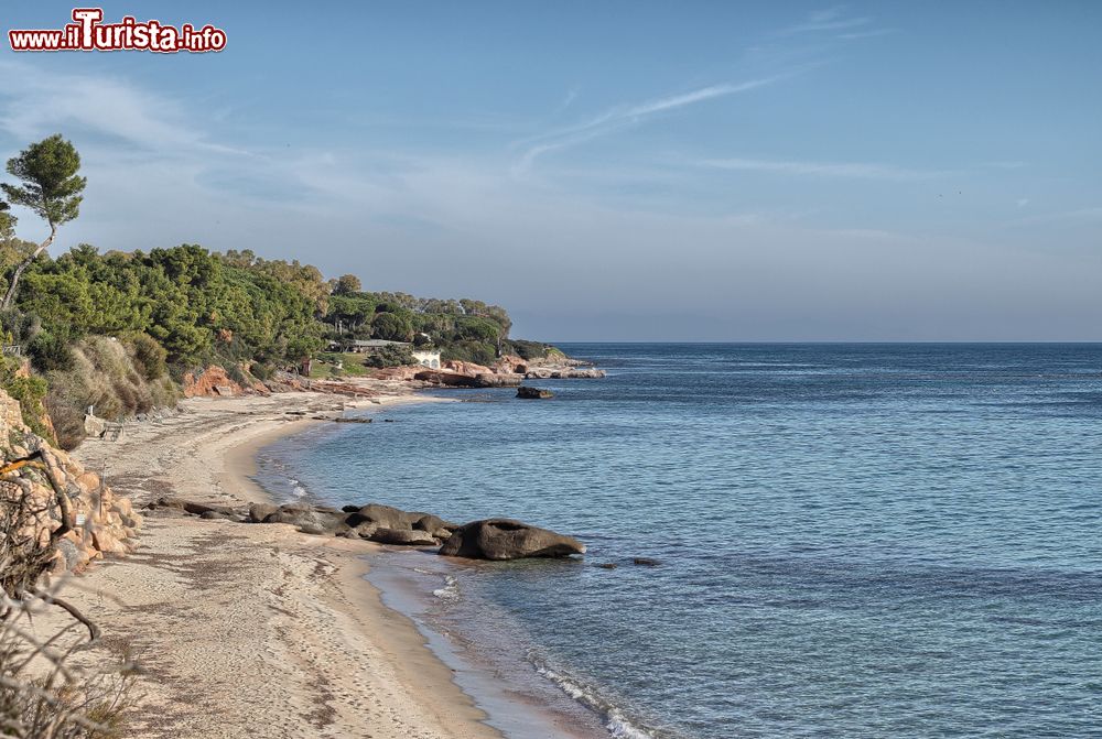 Immagine La spiaggia di Cala Verde in Sardegna, non distante da Santa Margherita di Pula