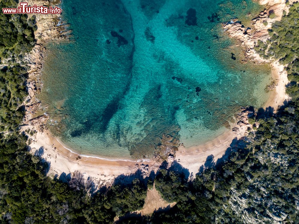 Immagine La spiaggia di Capo Ceraso in Sardegna, vicino ad Olbia
