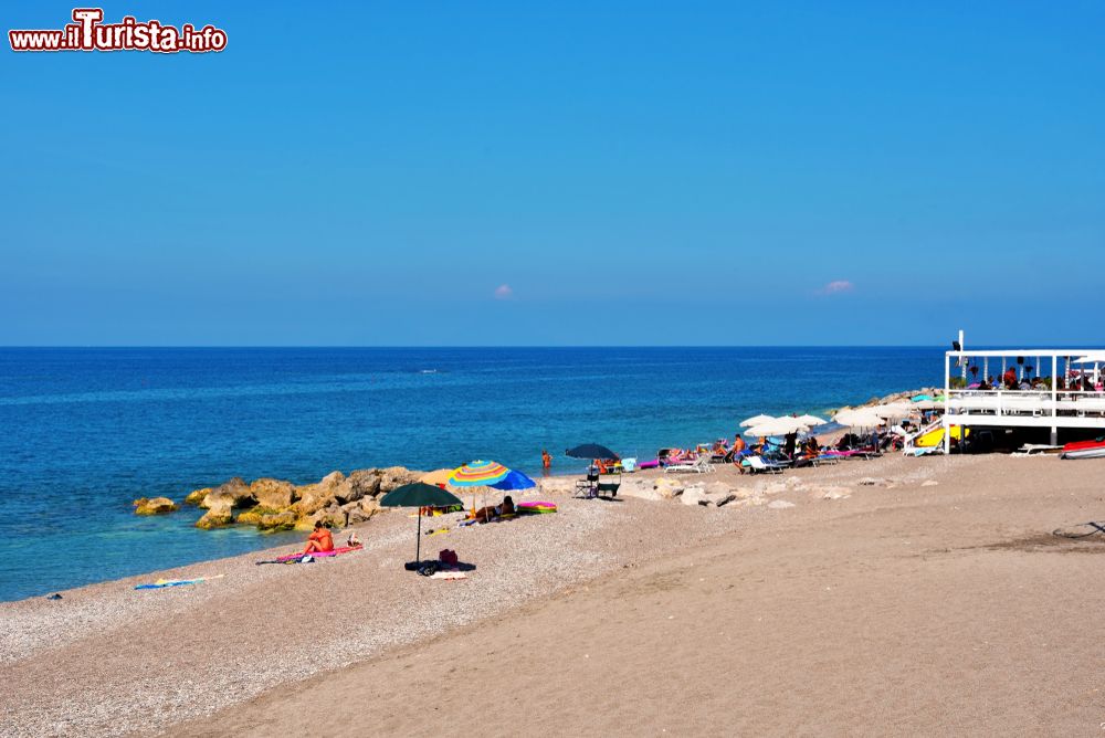 Immagine La spiaggia di Capo d'Orlando fotografata durante la bassa stagione