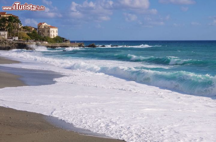 Immagine La spiaggia di Diamante, località della costa tirrenica della Calabria.