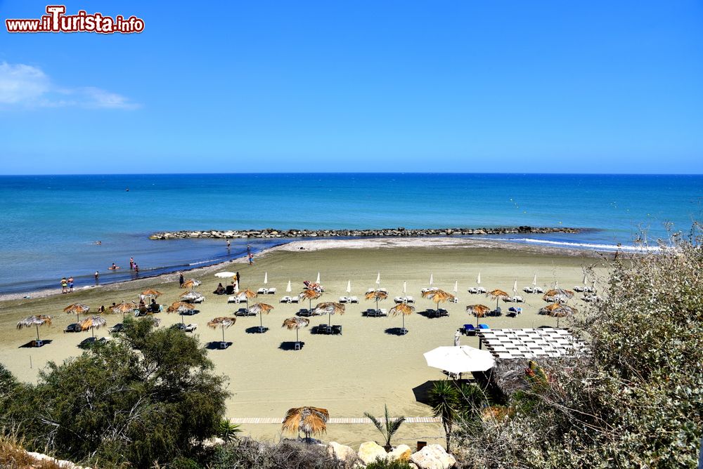 Immagine La spiaggia di Faros si trova vicino a Pervolia, appena a sud-ovest di Larnaca a Cipro