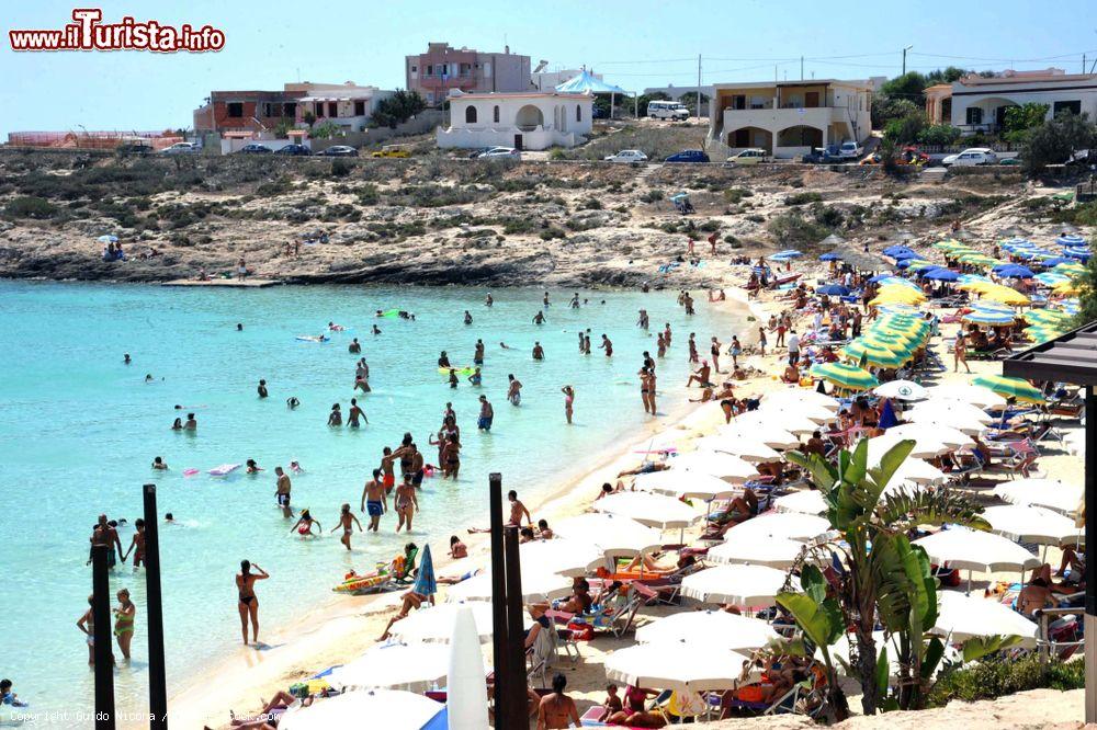 Immagine La spiaggia di Guitgia, una delle più rinomate a Lampedusa - © Guido Nicora / Shutterstock.com