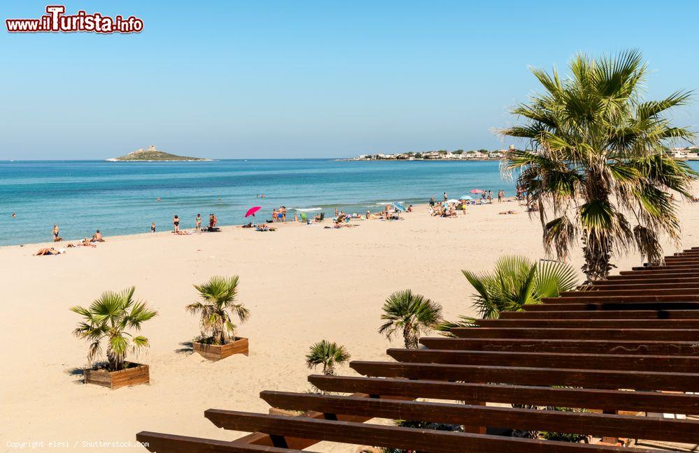 Immagine La spiaggia di Isola delle Femmine vicino a Palermo in Sicilia - © elesi / Shutterstock.com