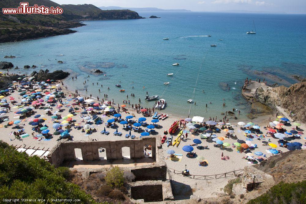 Immagine La spiaggia di Masua a Nebida in Sardegna - © Stefania Arca / Shutterstock.com