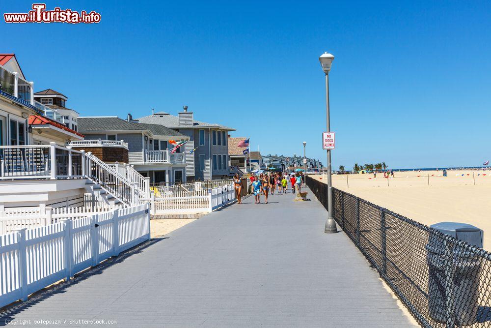 Immagine La spiaggia di Pont Pleasant in New Jersey, Stati Uniti d'America. La passeggiata lungomare con hotel e case per le vacanze - © solepsizm / Shutterstock.com