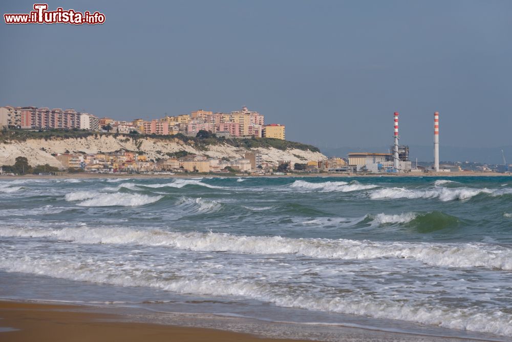 Immagine La spiaggia di Porto Empedocle in Scilia, provincia di Agrigento