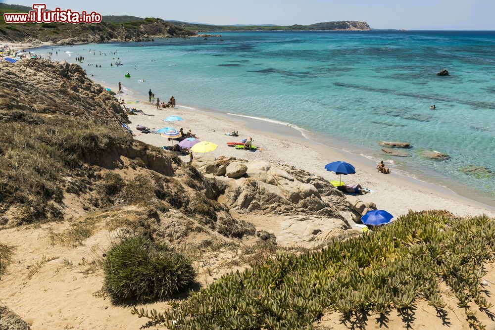 Immagine La spiaggia di Rena Majore in Sardegna, vicino a Santa Teresa di Gallura
