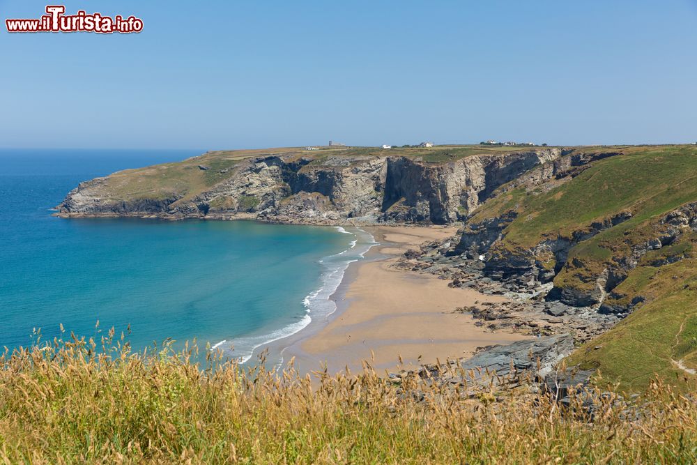Immagine La spiaggia di Trebarwith in Cornovaglia in estate: siamo vicino a Tintagel.