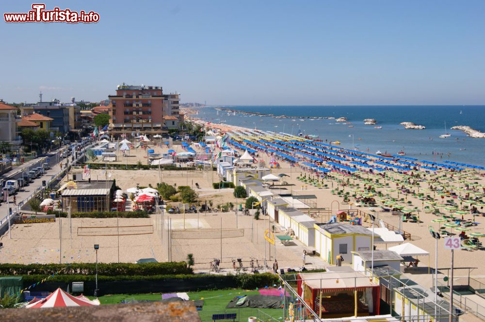 Immagine La spiaggia di Viserbella in Emilia-Romagna - © www.hotelatlanticrimini.it/