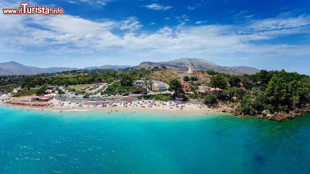 Immagine La spiaggia Guidaloca a Scopello: siamo ad ovest di Castellammare del Golfo in Sicilia.