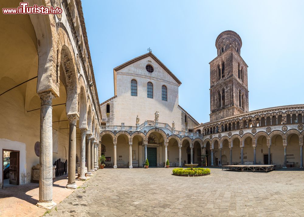 Immagine La splendida Cattedrale di Salerno in Campania